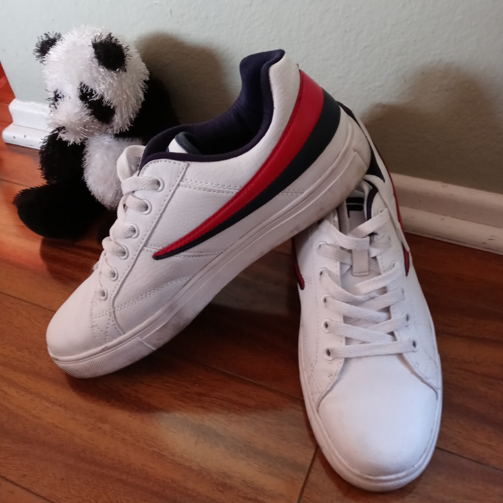 FILA TENNIS SHOES